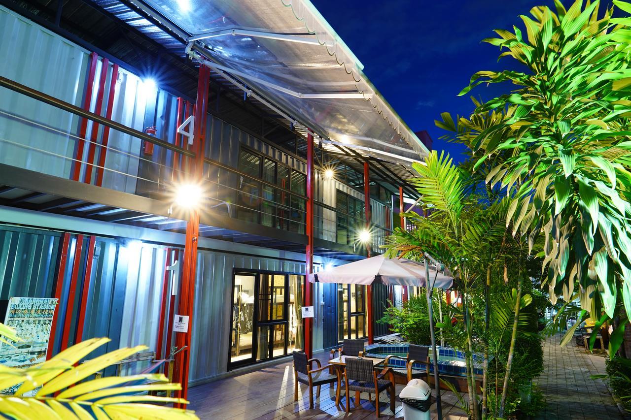 At Box Hostel Chiang Mai Exterior foto