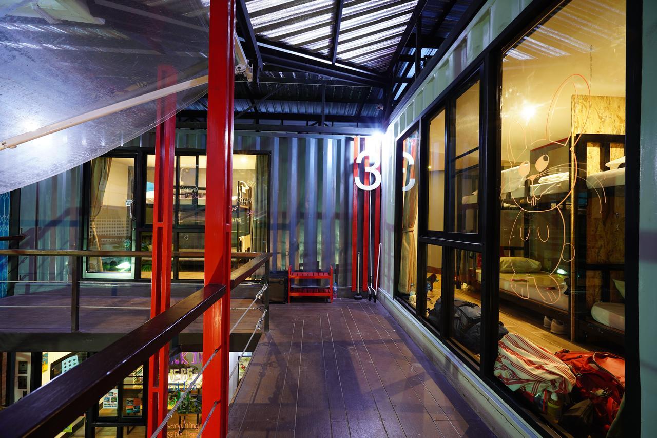 At Box Hostel Chiang Mai Exterior foto